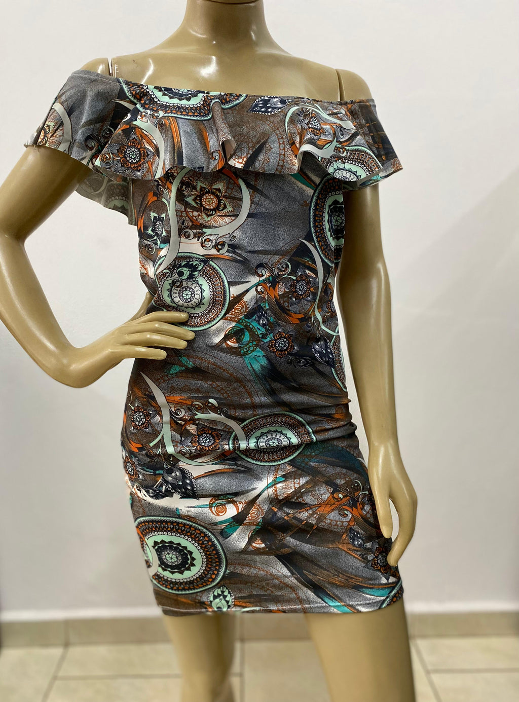 Vestido Ombro a Ombro Estampado Geométrico