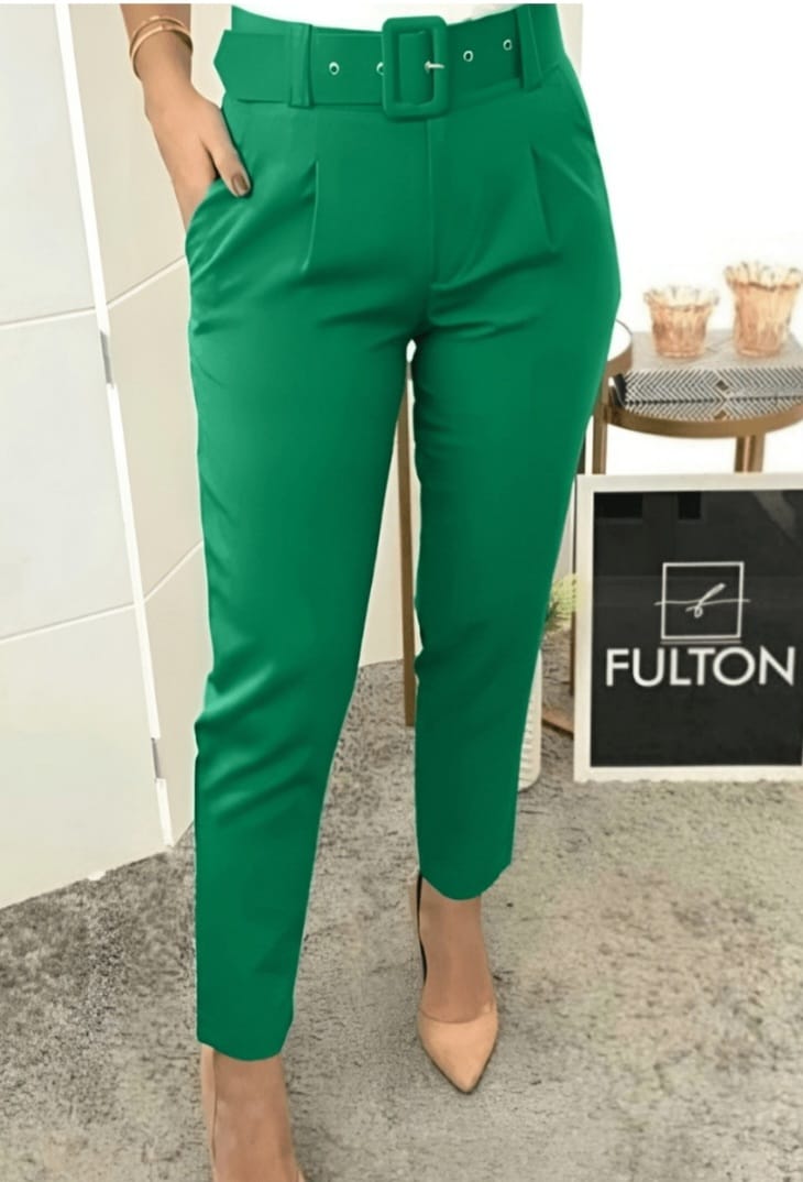 Calça Feminina Alfaiataria com Cinto