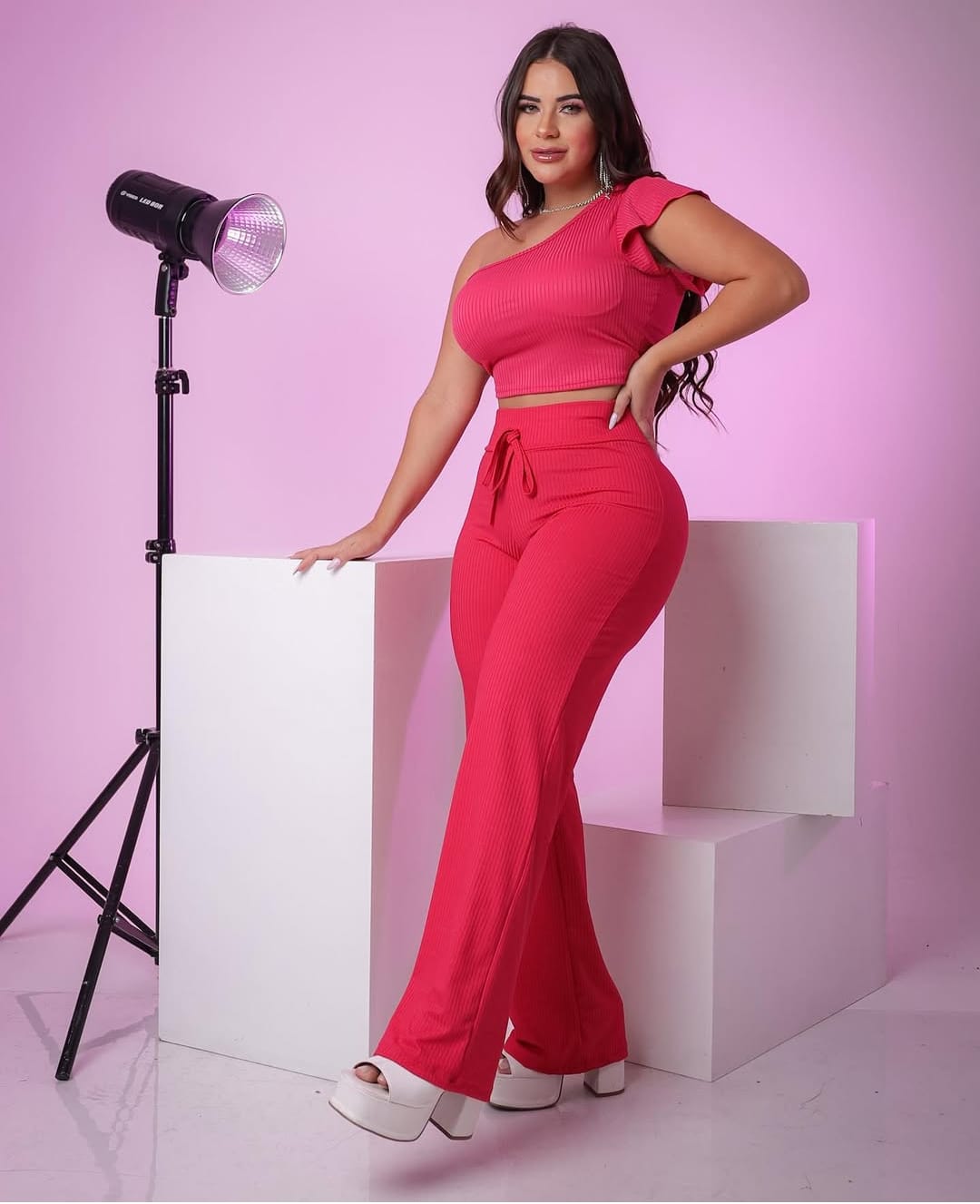 Cropped Canelado Mula Manca uma Alça com Babado