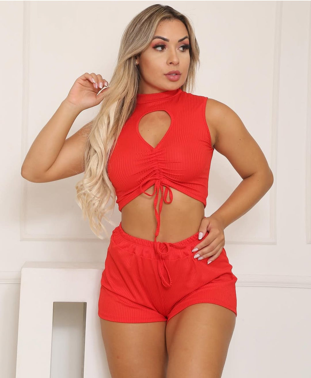 Top Cropped Canelado Gota Ajuste Conforto e Estilo