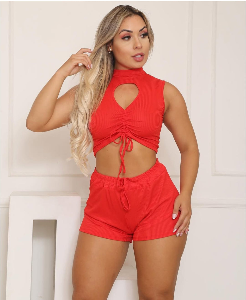 Top Cropped Canelado Gota Ajuste Conforto e Estilo