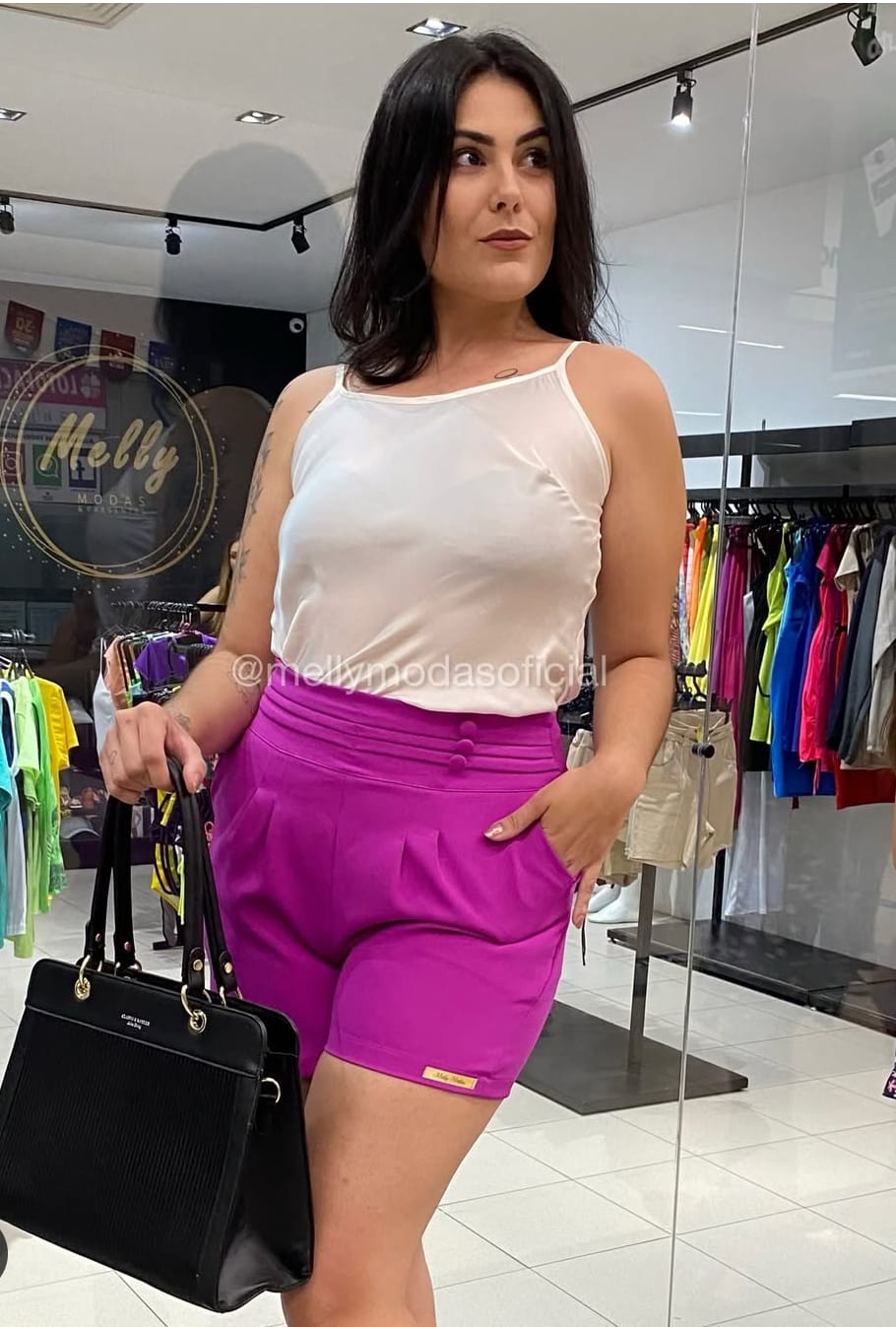 Shorts Alfaiataria Drapeado com Bolso