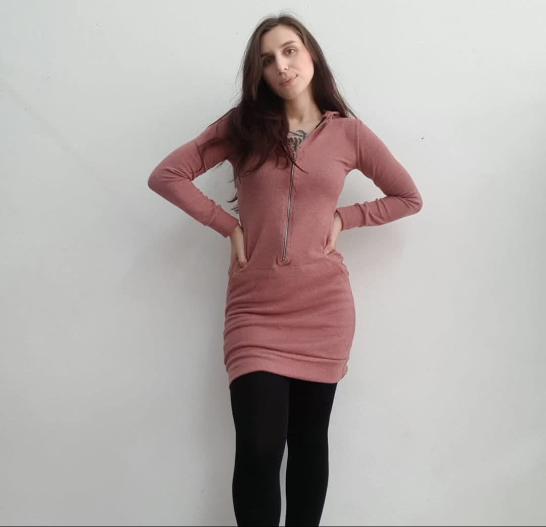 Vestido Manga Longa com Ziper e Capuz rose