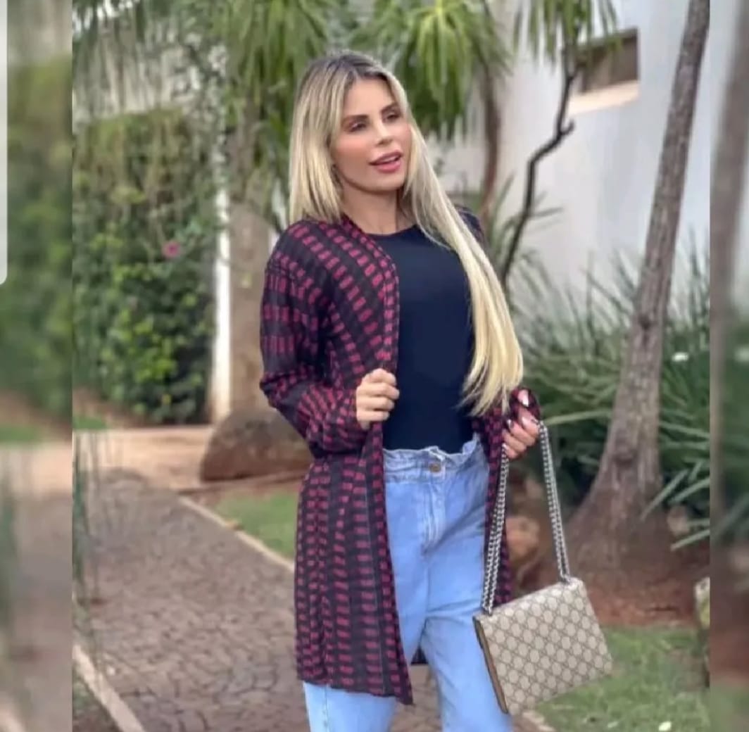 Cardigã de Lã Moda Feminina Quentinha e Sofisticada