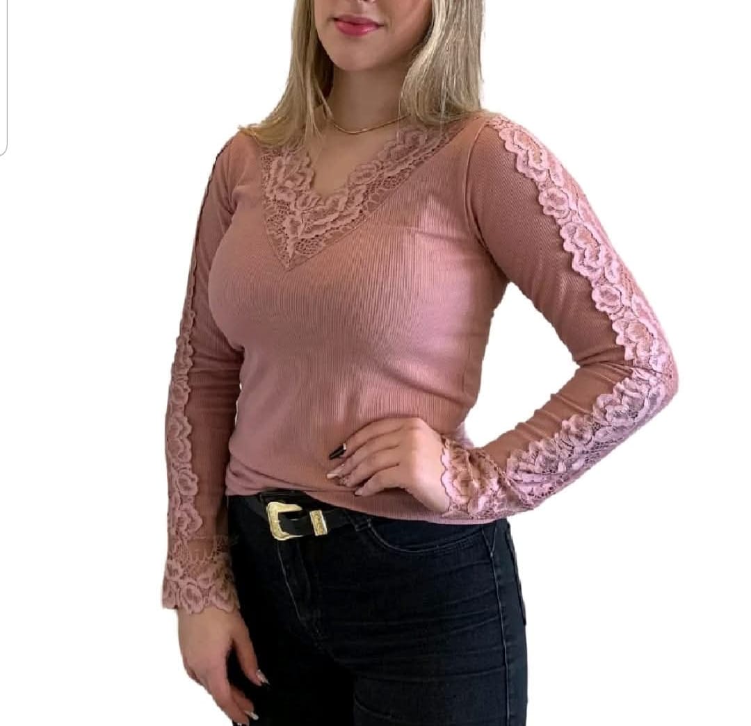 Blusa Feminina Manga Longa com Detalhes em Renda