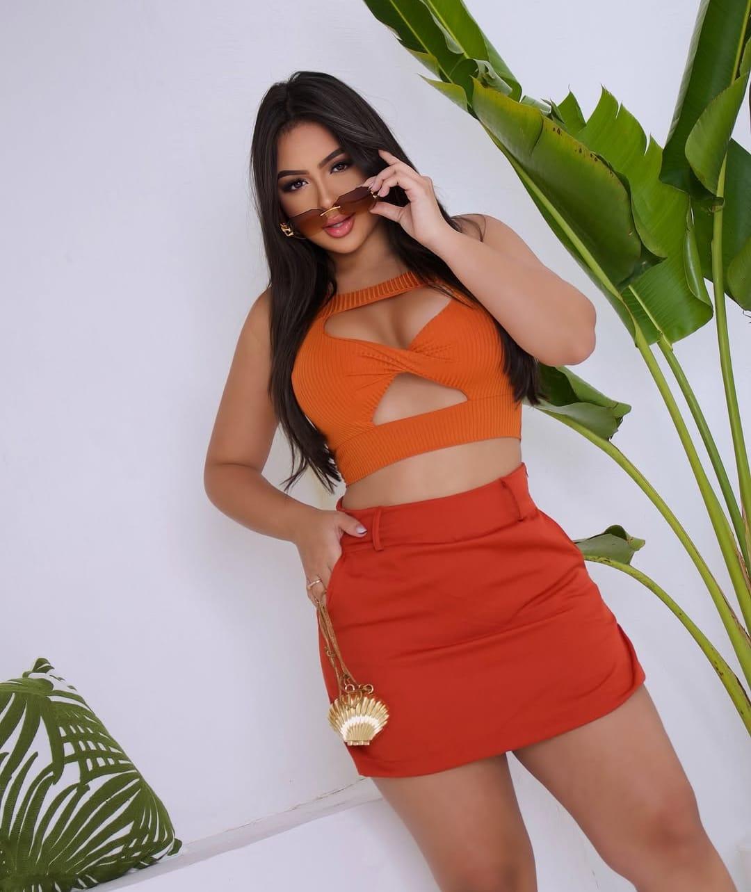 Cropped Canelado Ampulheta no Bojo Ideal para o Verão