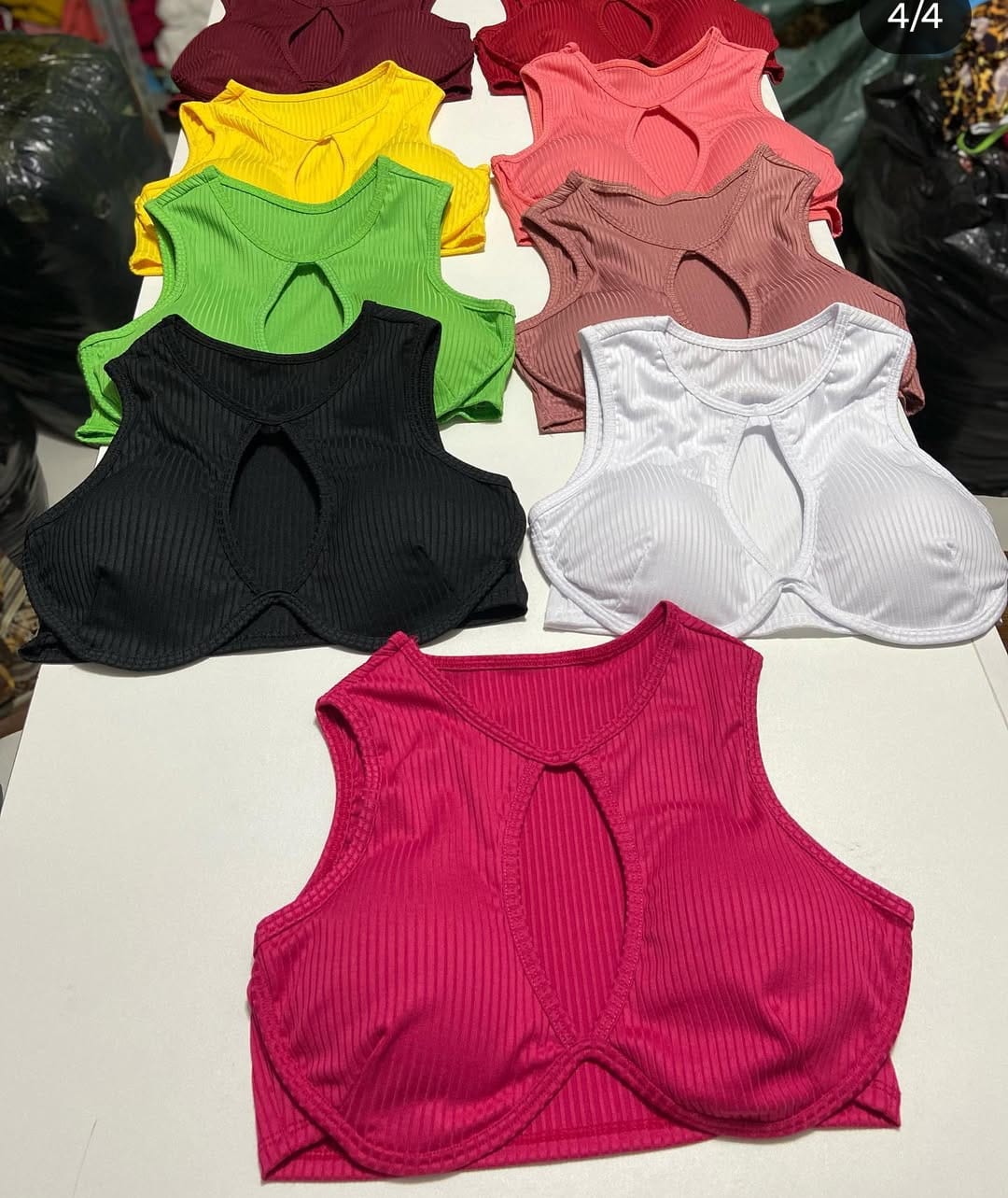 Cropped Canelado Decote Fenda Estilo e Conforto