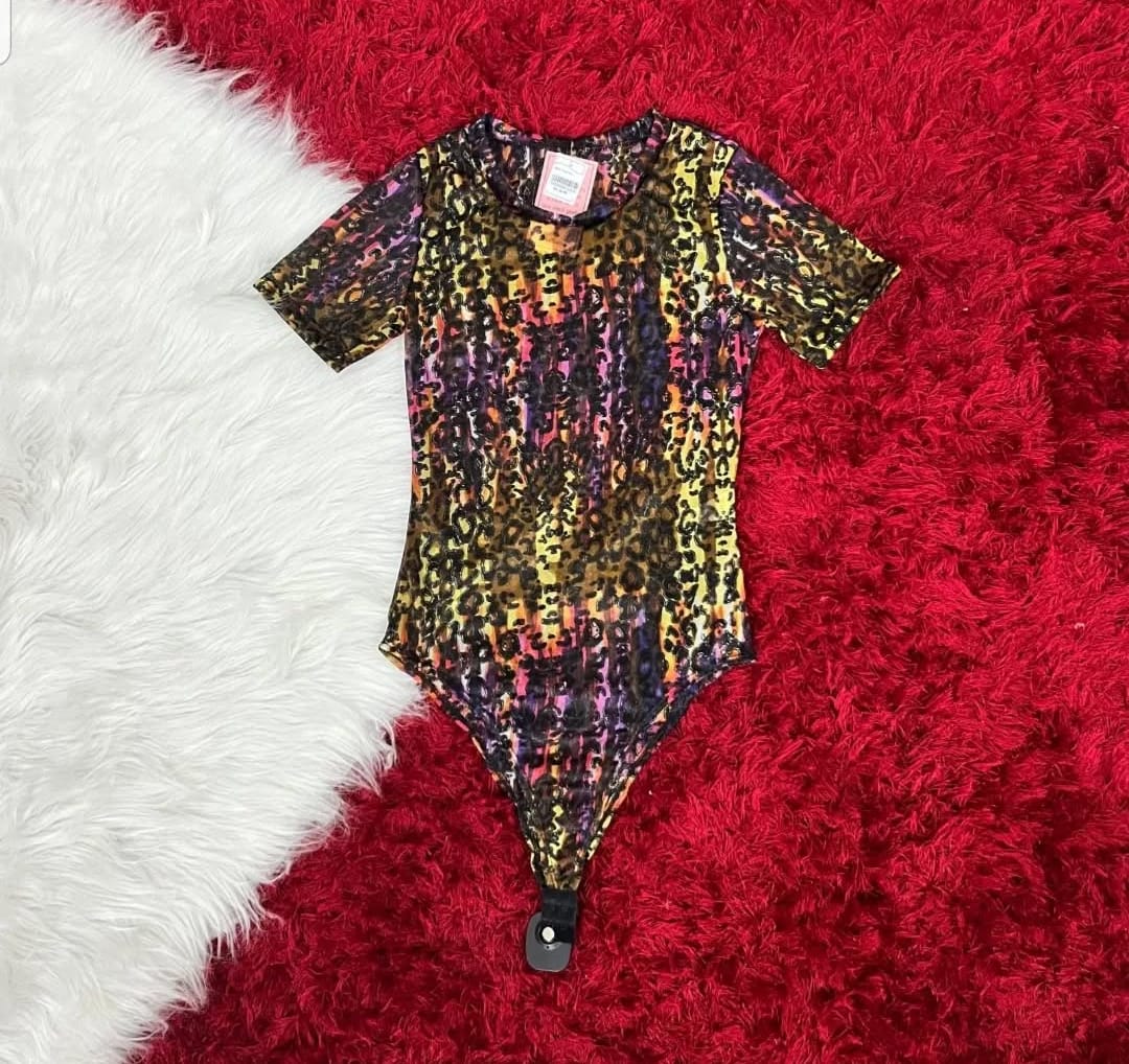 Boddy Tule Manga Curta Look Moderno e Confortável