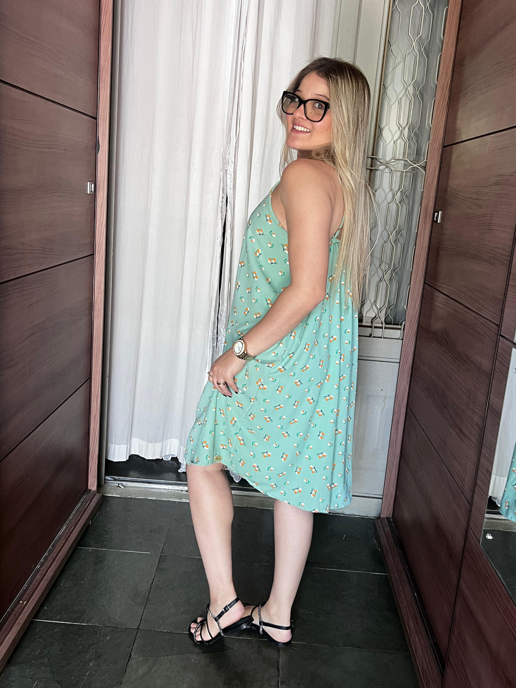 Vestido Alcinha Flores Movimento e Delicadeza no Look