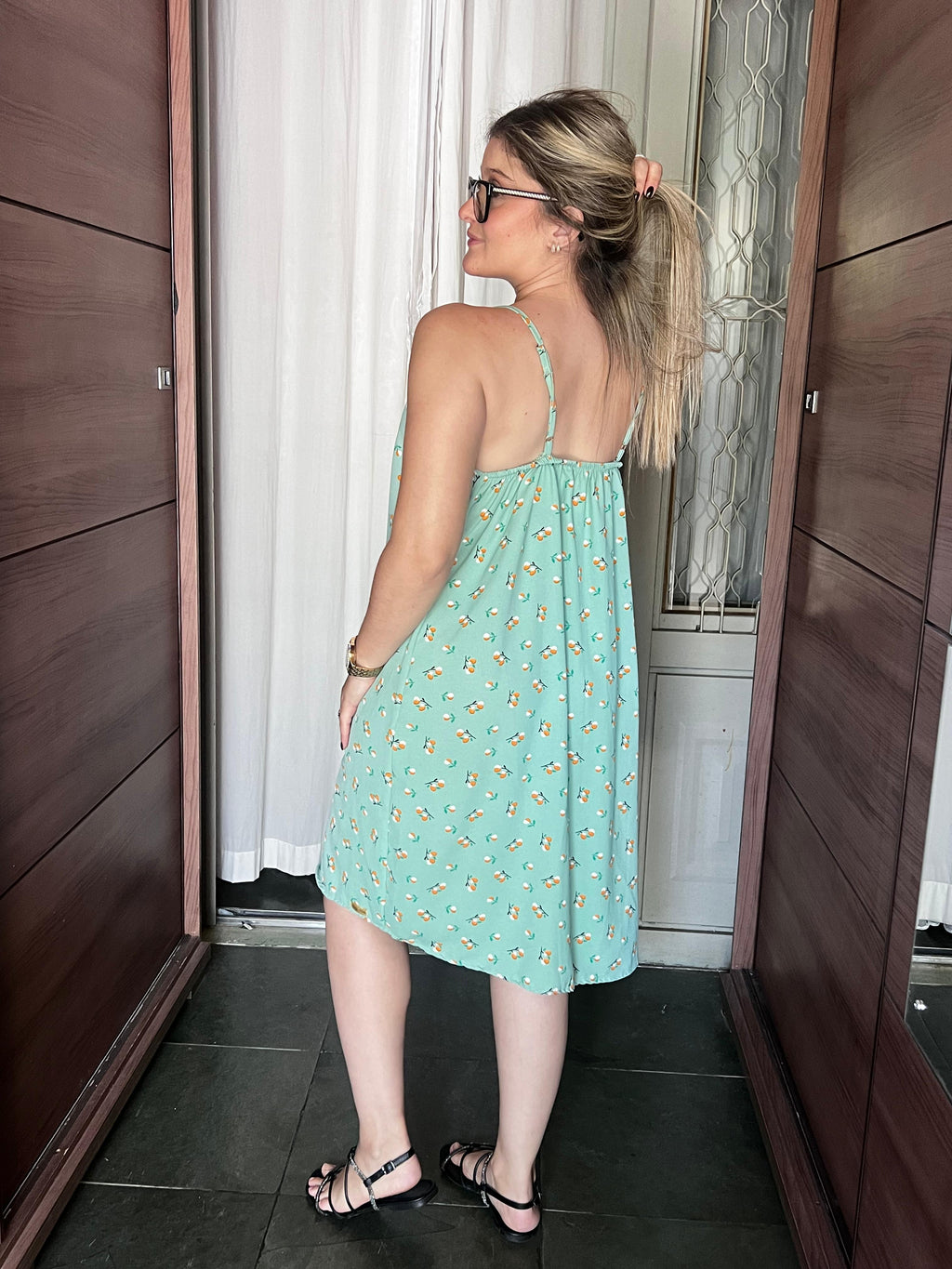 Vestido Alcinha Flores Movimento e Delicadeza no Look