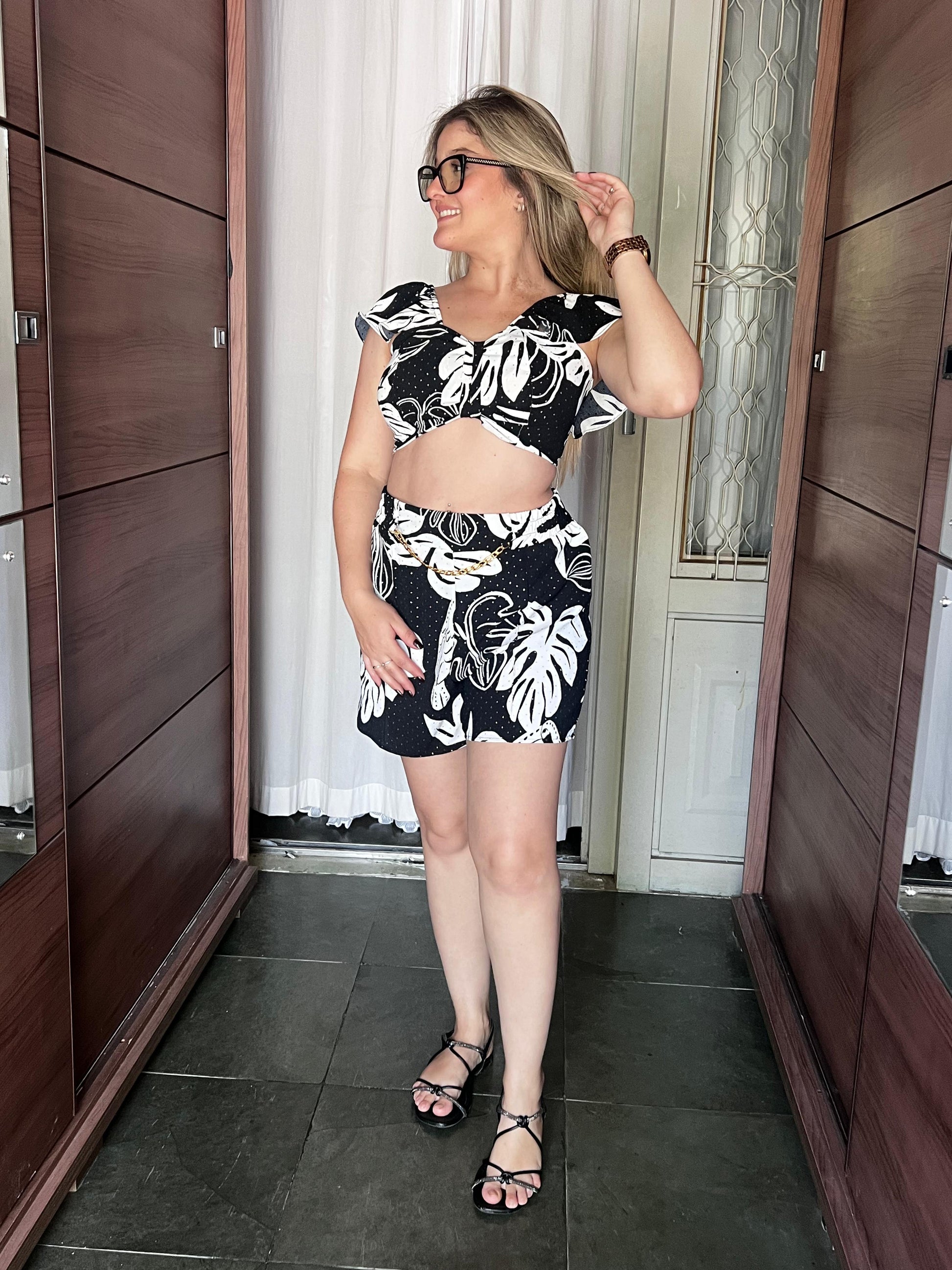 Conjunto Feminino Eliana P&B Look Sofisticado e Atemporal