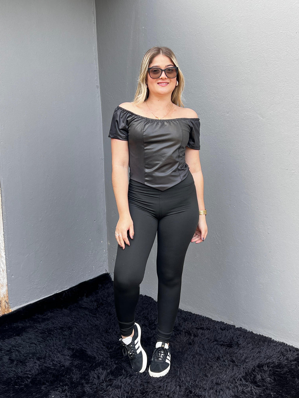 Cropped Ciganinha Cirre Look Moderno e Chic