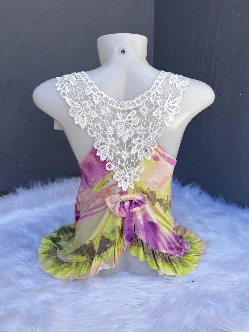 Regata Feminina Delicada Aplicação nas Costas