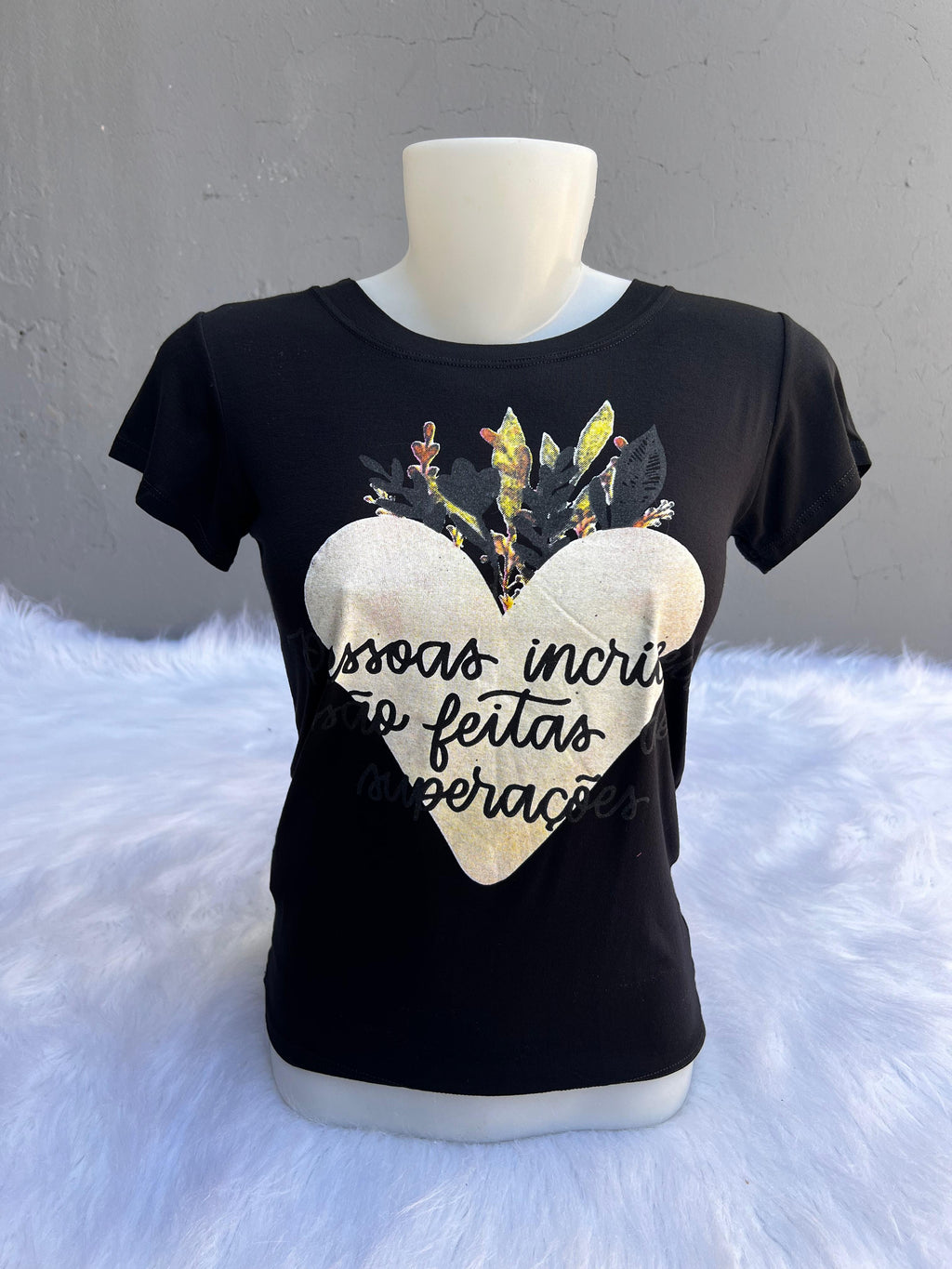 T-Shirt Fofa Slim Feminina Look Charmoso e Despojado