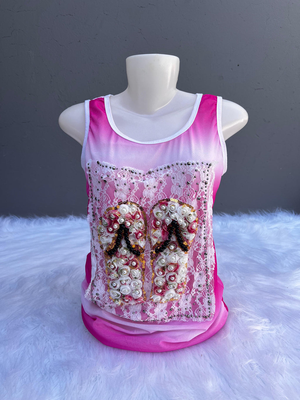 Regata Pedrarias Estilo Feminino com Toque Elegante