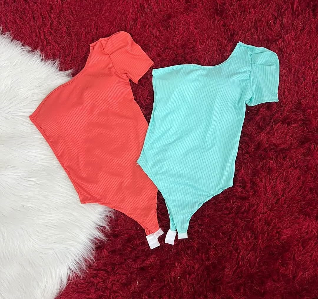 Boddy Canelado com um Manga Princesa Mula Manca