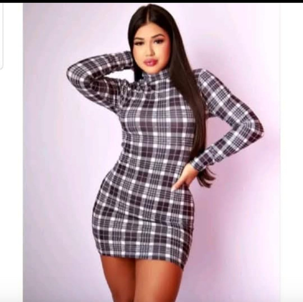 Vestido Manga Longa Xadrez Cacharrel Moderno