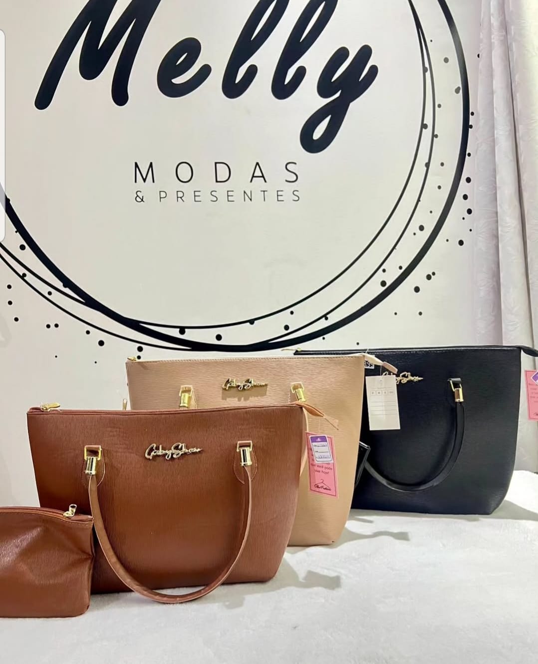 Bolsa Feminina Grande com Necesserie Gaby Show