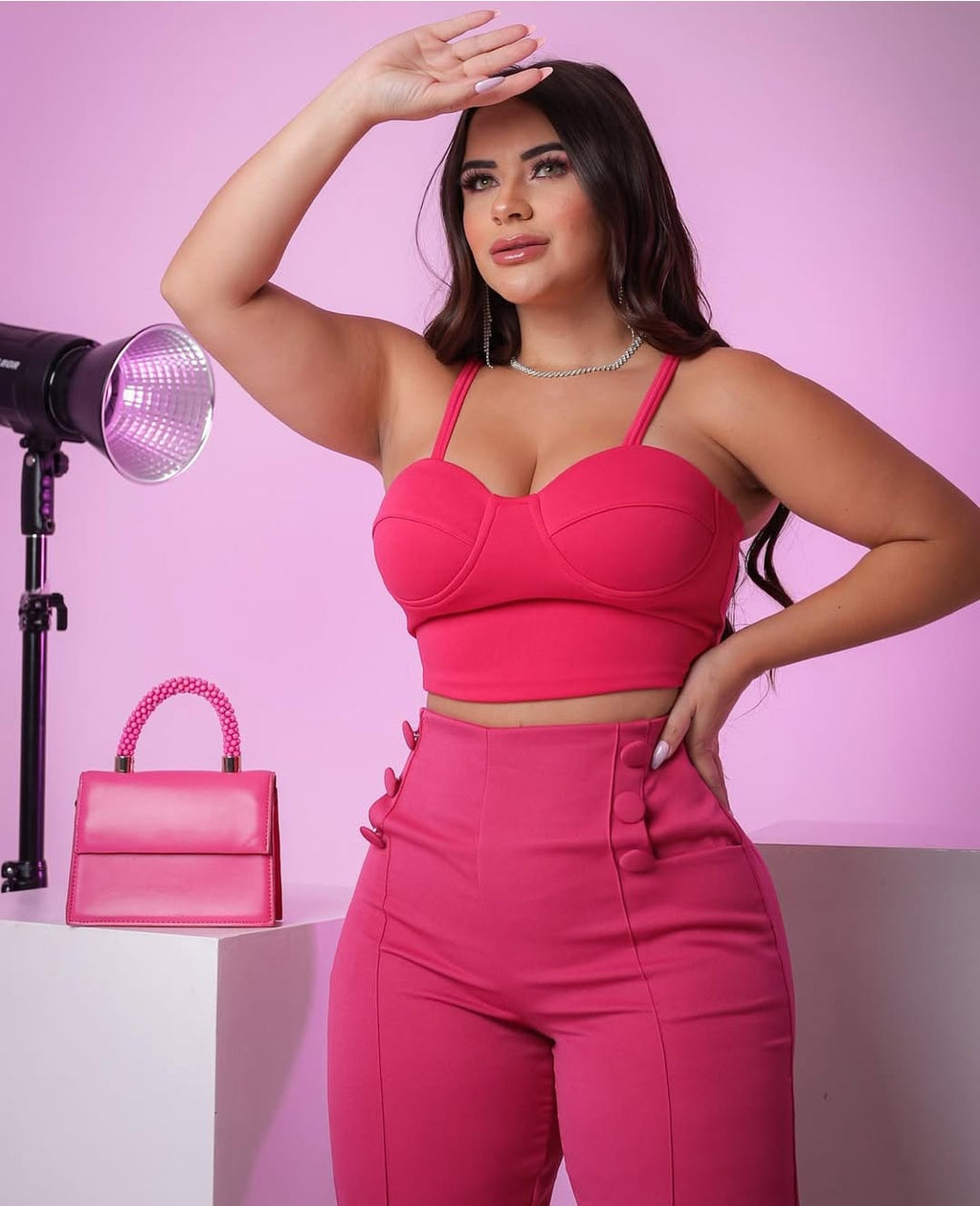 Cropped Neopreme Bojo Olhos Look Moderno e Chic