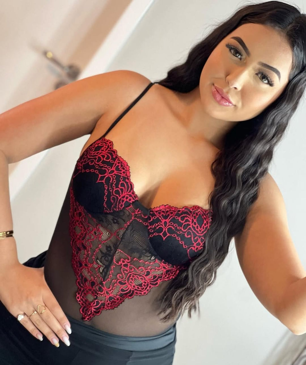 Bodyy Renda Véu Elegância com Toque Sexy
