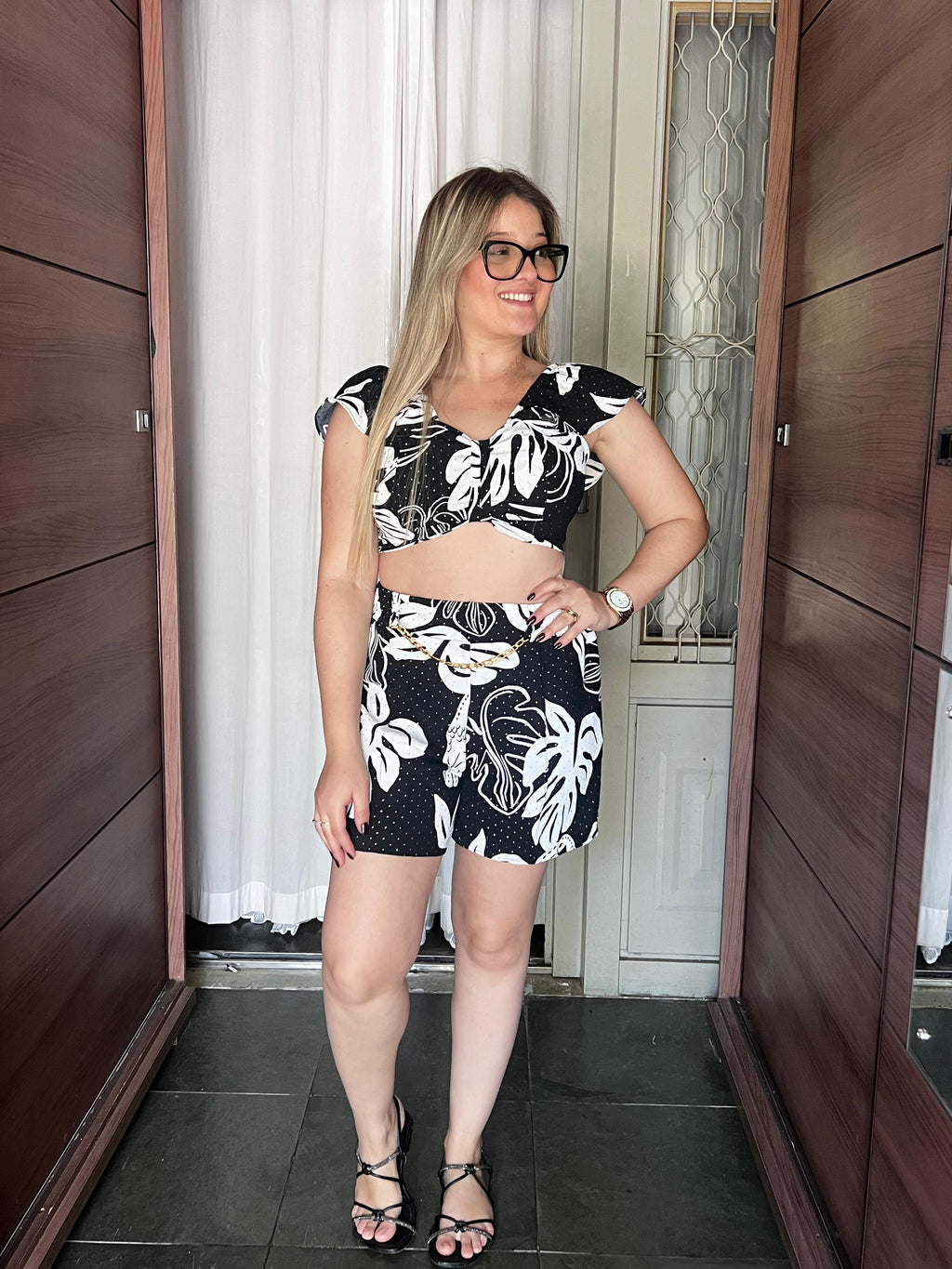 Conjunto Feminino Eliana P&B Look Sofisticado e Atemporal