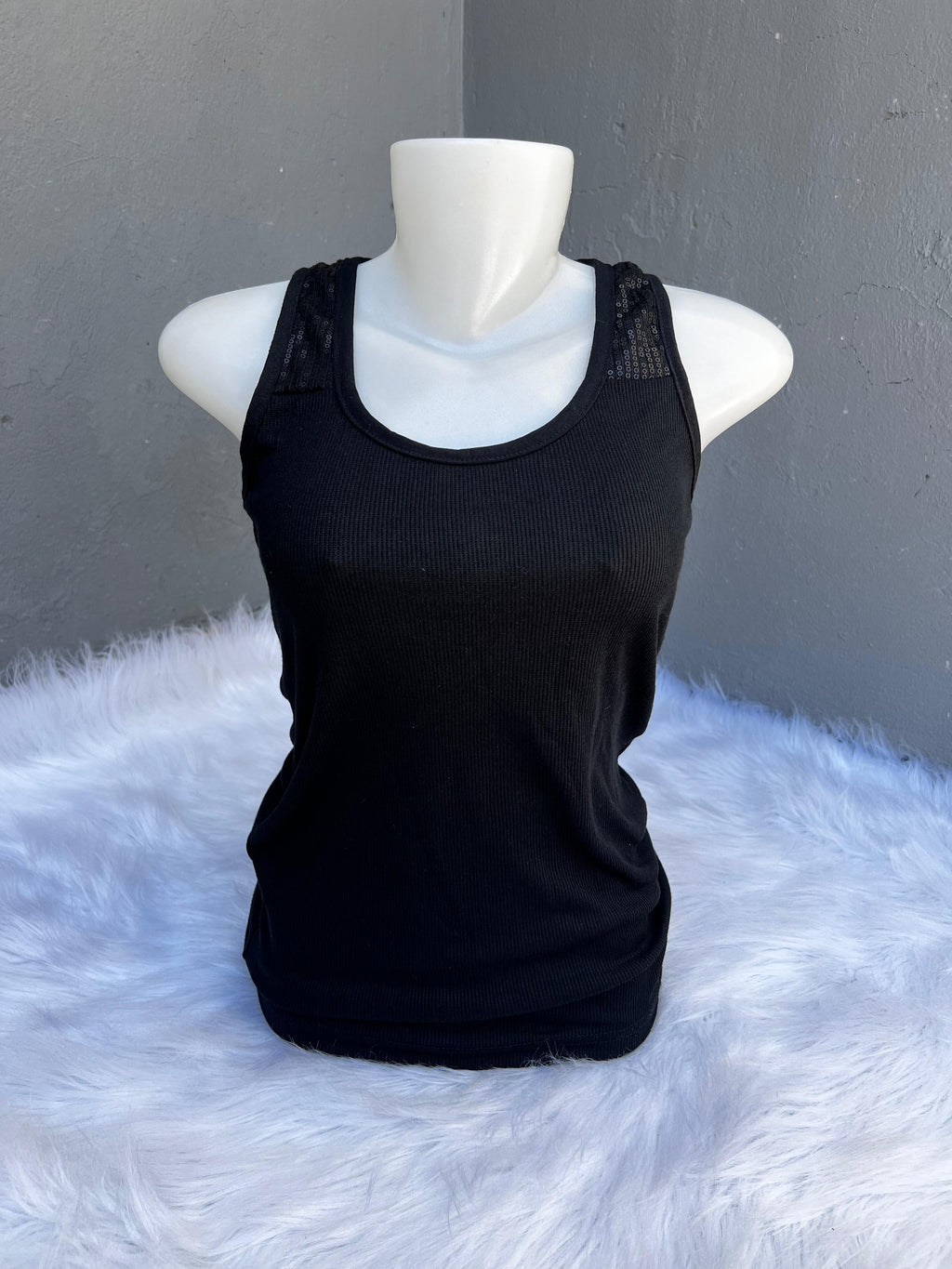 Regata Feminina Canelada Detalhes Paetê nas Costas Confortável