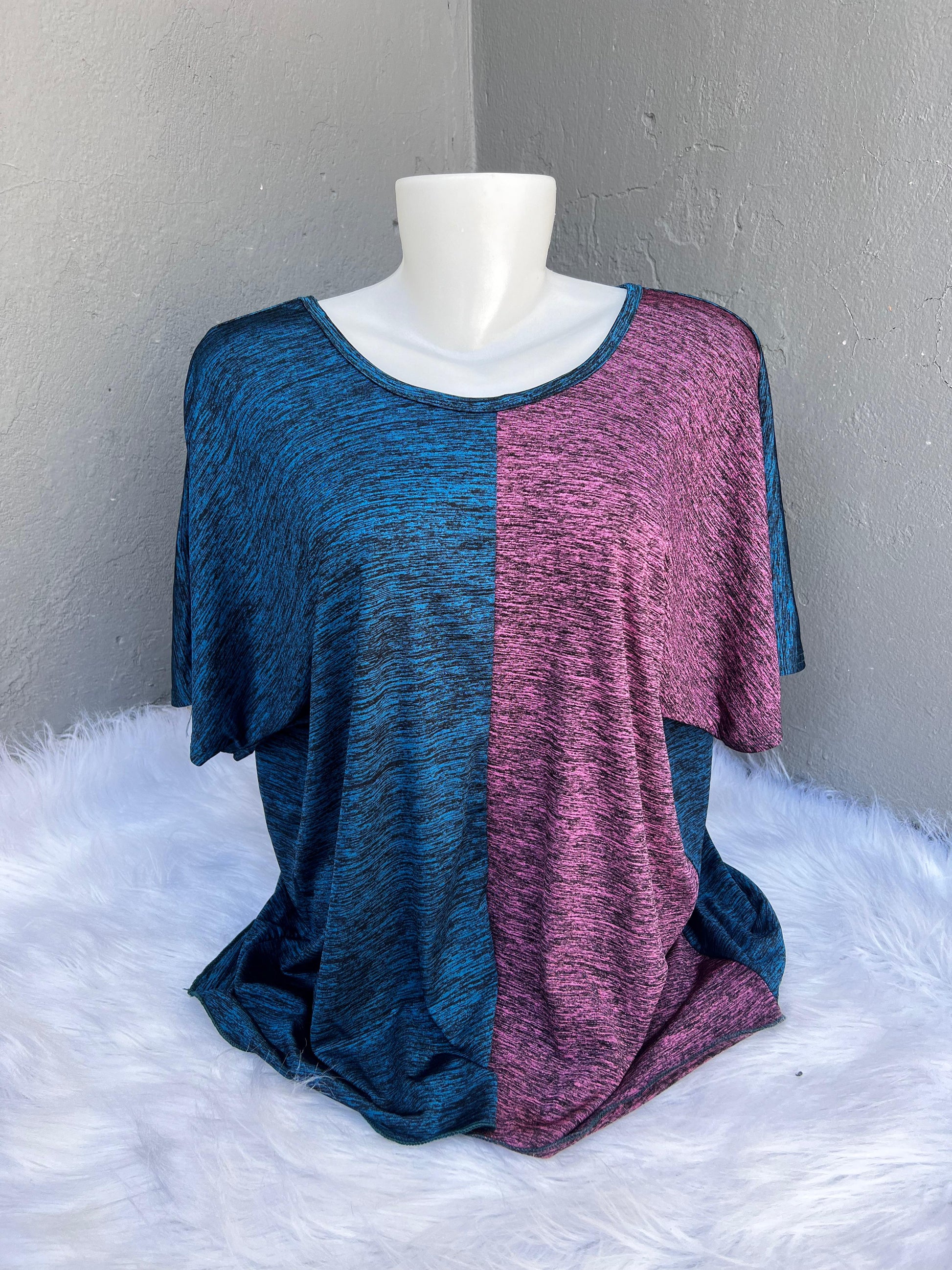 T-Shirt Mesclada Feminina em Malha Casual