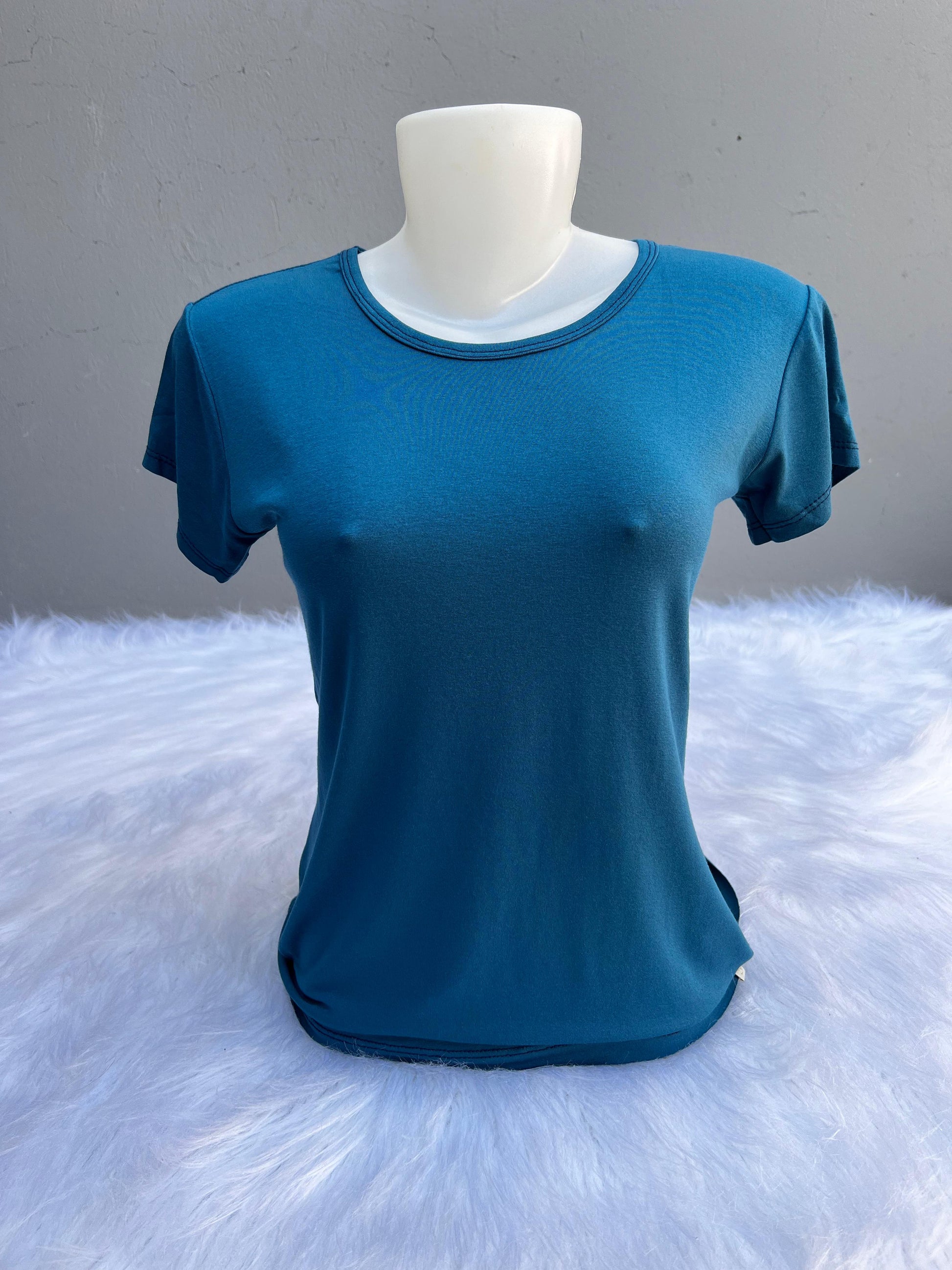 T-Shirt Liza Feminina Estilo e Conforto Casual