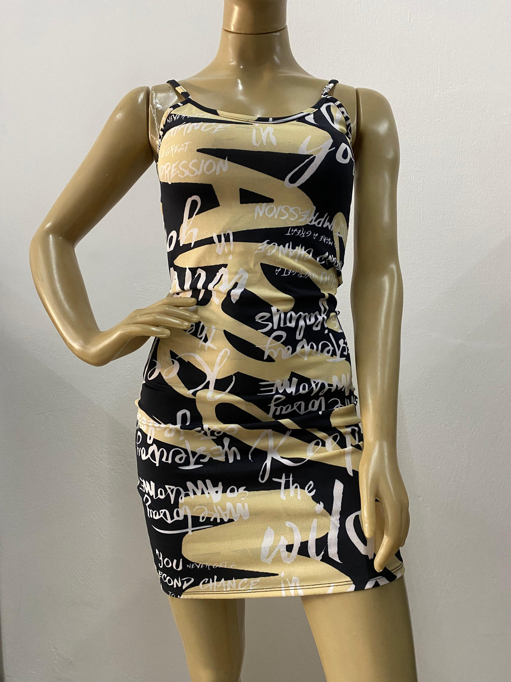 Vestido Feminino Estampado com Letras