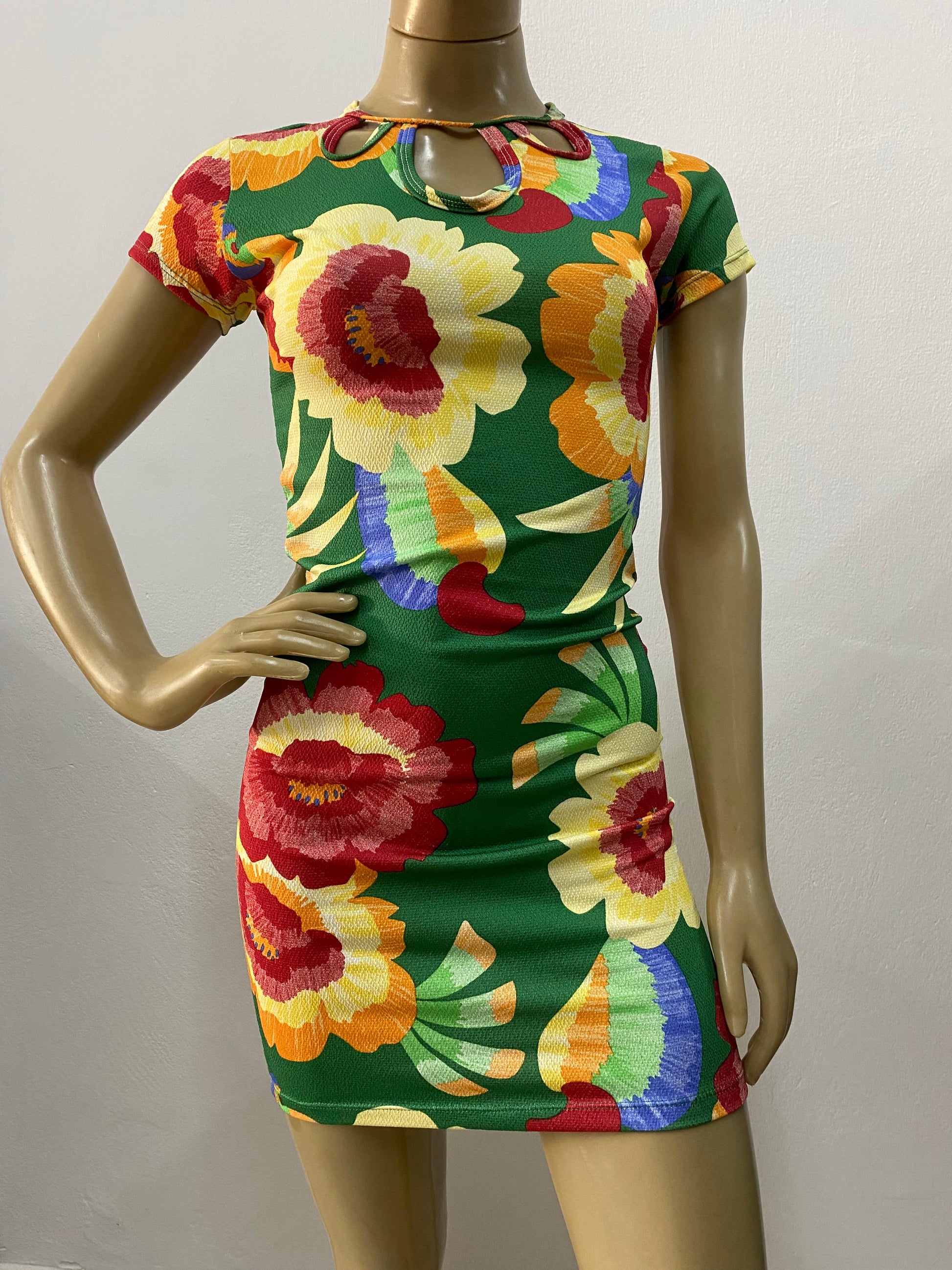 Vestido Feminino Curto Estampado Floral Verde