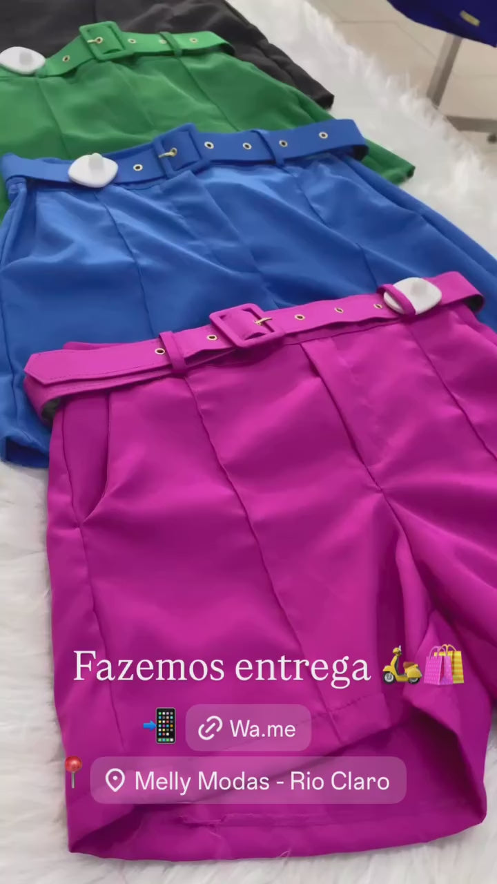 Shorts Alfaiataria Gold com Cinto e Bolso